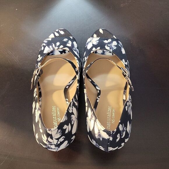 BRAND NEW NATURALIZER N5 NAVY BLUE FLORAL IRIS OPEN TOE MARY JANE COMFORT PUMP - Picture 6 of 15